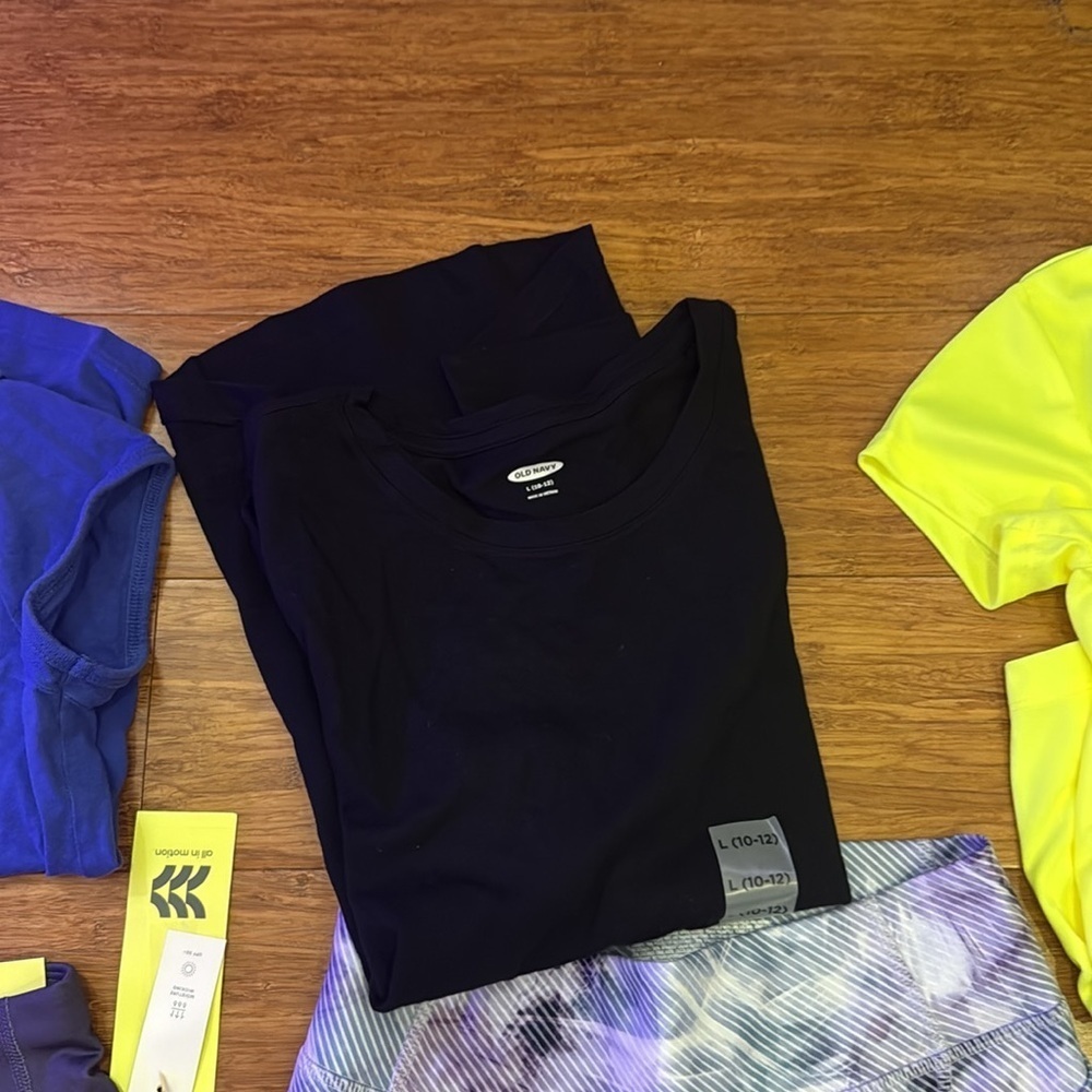Girls Athleisure bundle: 3 tops and 3 leggings various brands large (10-12) - Picture 4 of 7